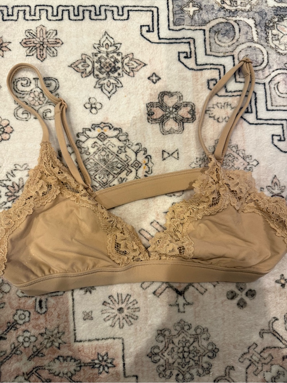 SKIMS Lace-Trim Bralette in Warm Tan